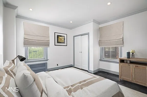 Rented by MNS Marketing | media 6