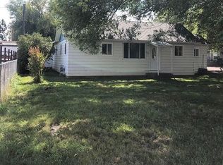 527 W 2nd St, Mountain View, WY 82939