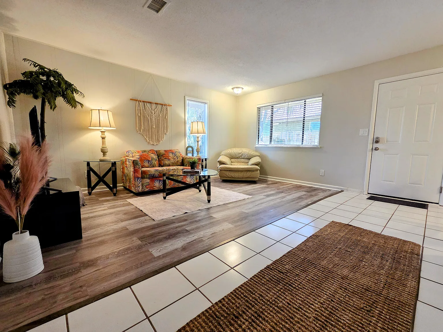 6221 Pinetree Ave — Photo 2