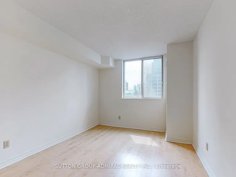 736 Bay St #2001 — Photo 5