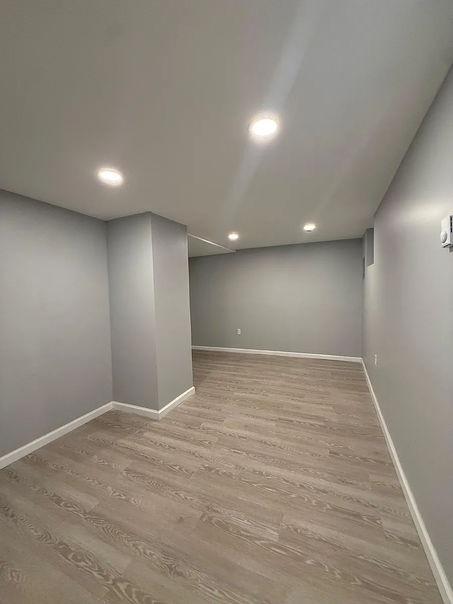 Building Photo - 62 Seymour Ave #1B