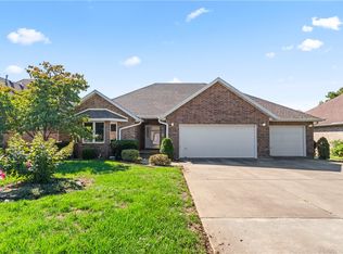 1146 W Rockhill Ave, Springfield, MO 65810