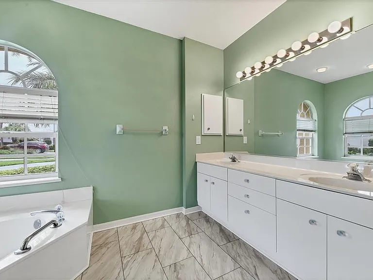 1580 Jasper Ct — Photo 20