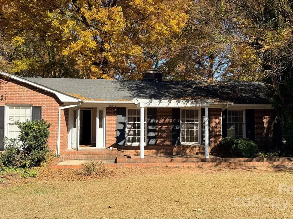 3116 Gardner Park Dr, Gastonia, NC 28054