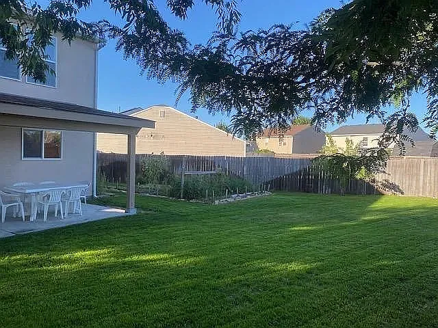 218 E Rose Lake Dr — Photo 6