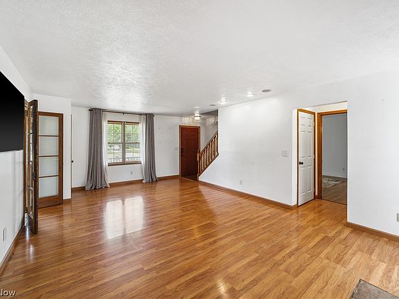 5th image of 5306 Oakwood Dr