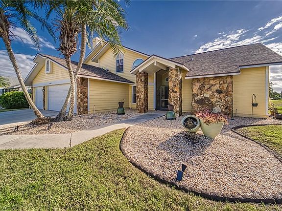 2nd image of 11307 Torrey Pines Dr
