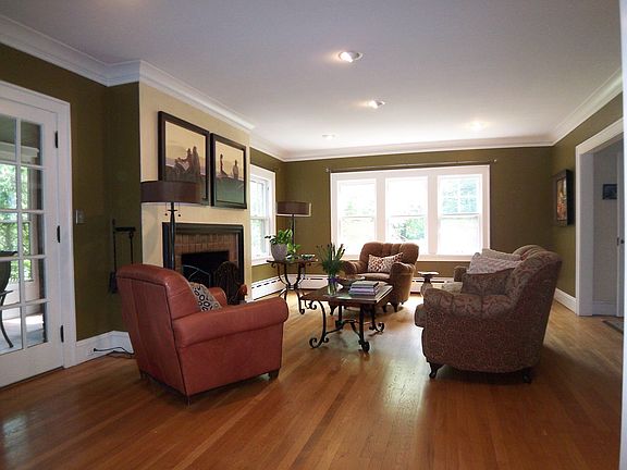 3rd image of 2180 Demington Dr