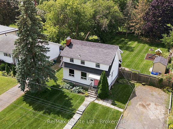 3rd image of 28 Shamrock Rd
