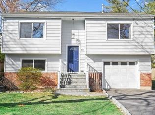 52 Forest Ave, Old Greenwich, CT 06870
