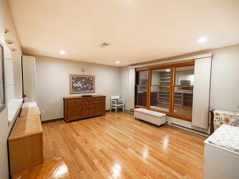 384 Walnut St — Photo 11