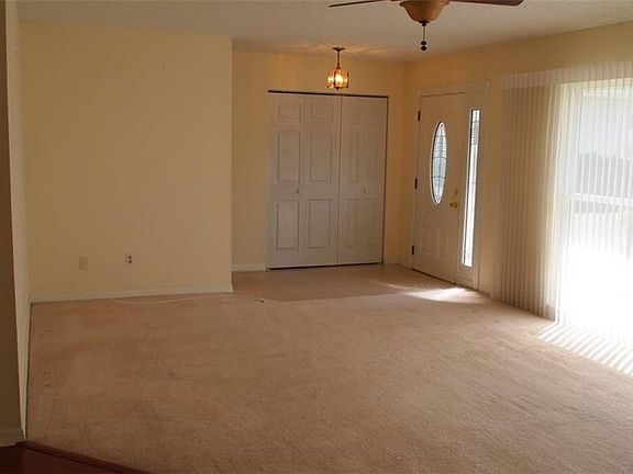 2nd image of 1707 New Bedford Dr