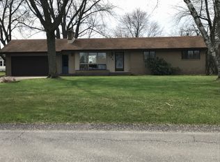204 Cleveland St W, Coopersville, MI 49404