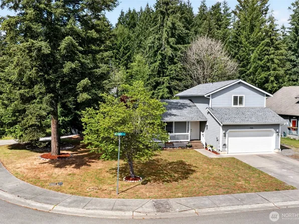 700 Kelsey Lane E, Eatonville, WA 98328