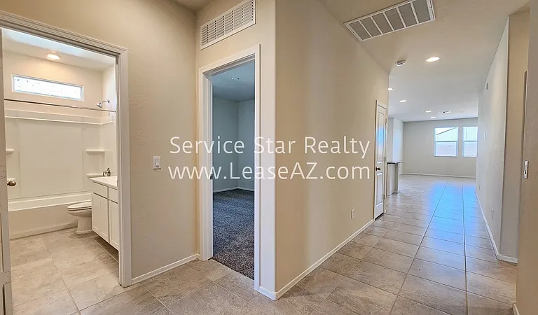 1171 W Del Monte Pl — Photo 2