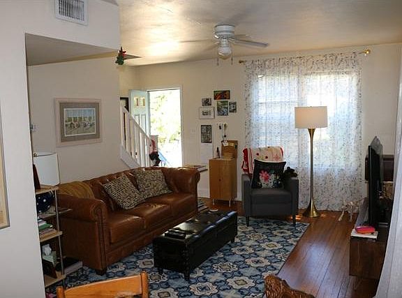 2nd image of 1342 Colonial Dr