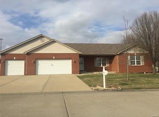 4425 Wildhorse Rd, Smithton, IL 62285