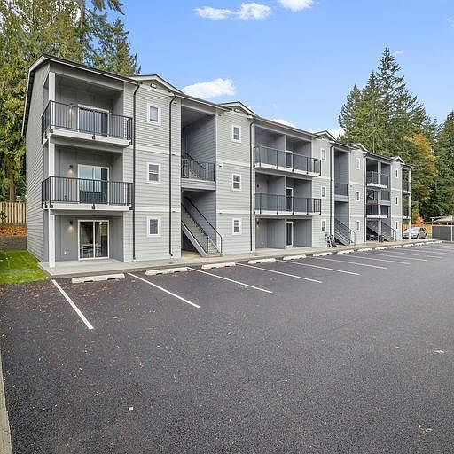 1st image of 1733 Payseno Ln SE #103