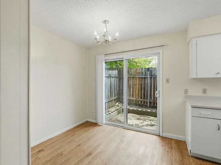2319 Greenfield Pkwy #103 — Photo 8