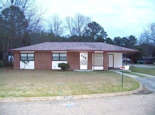107 Foy Dr, Eufaula, AL 36027