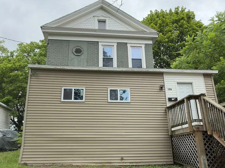 106 Pattison St #1 — Photo 2