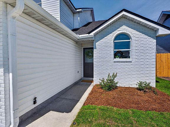 4th image of 468 Sandy Ridge Cir
