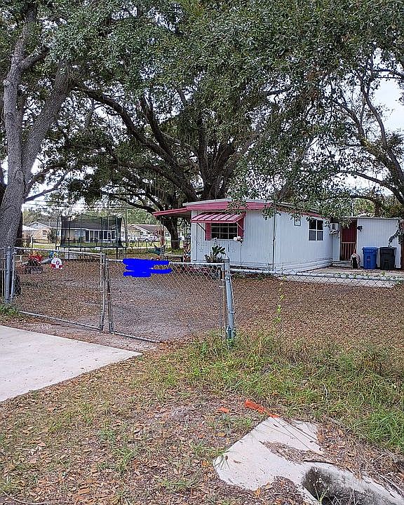 1st image of 10423 Alafia St