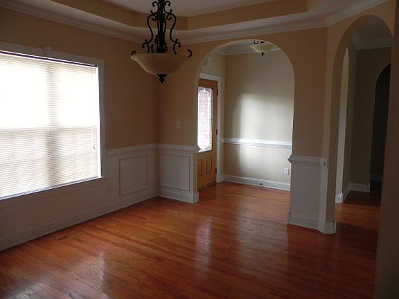 2nd image of 104 Browning Pl