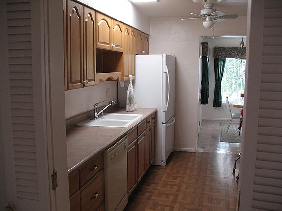 4th image of 12422 N 107th Ave