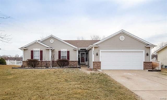 1st image of 213 Castlewood Dr