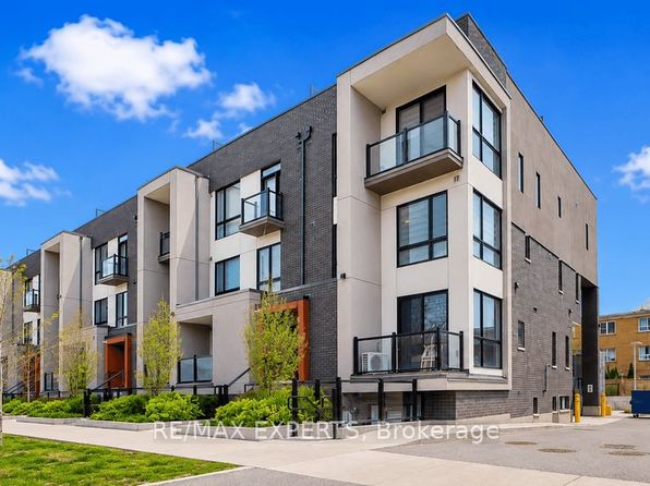 8 Marquette Ave #7, Toronto, ON M6A 1X8
