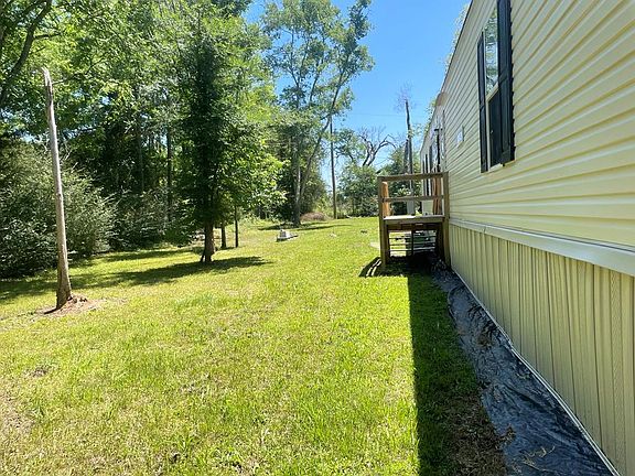 3rd image of 1040 Berry Rd