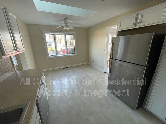 5th image of 3138 Powhatan Ave