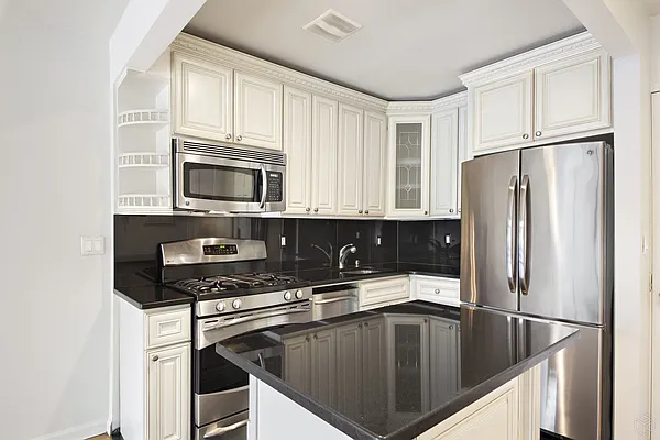 Rented by Halstead Real Estate | media 16