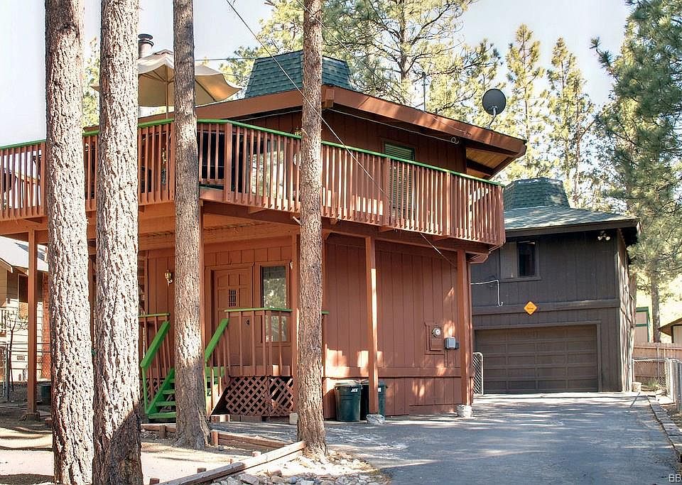 1st image of 1010 Mountain Ln