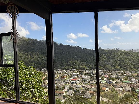 2nd image of 2841 Pacific Heights Rd