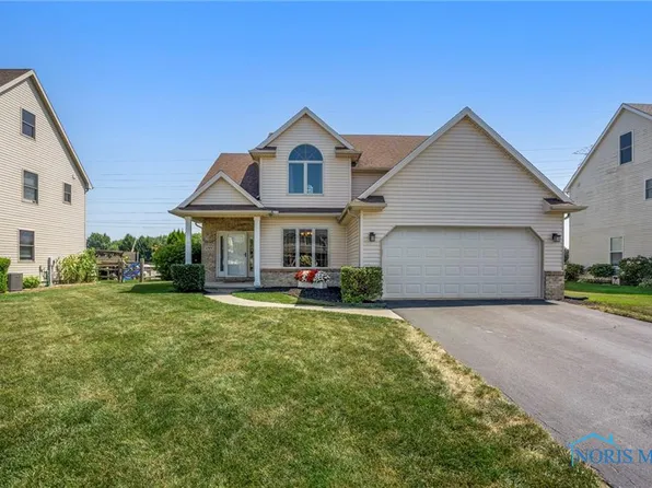 459 Haley Dr, Oregon, OH 43616