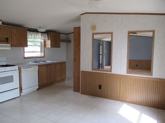 5th image of 14154 Grant Dr