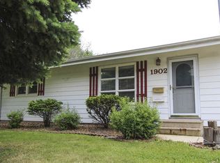 1902 Cornwall Ave, Waterloo, IA 50702