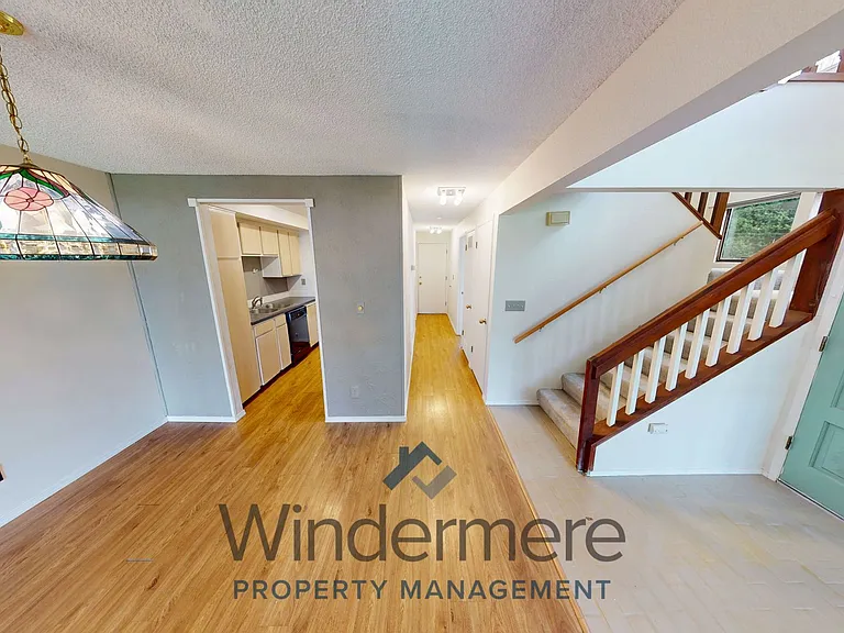 601 Village Way #13 — Photo 4