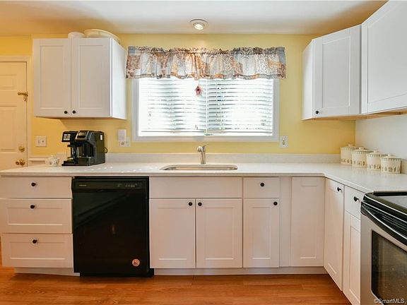 461 Spring St APT 7J, Naugatuck, CT 06770 | MLS #170400855 ...