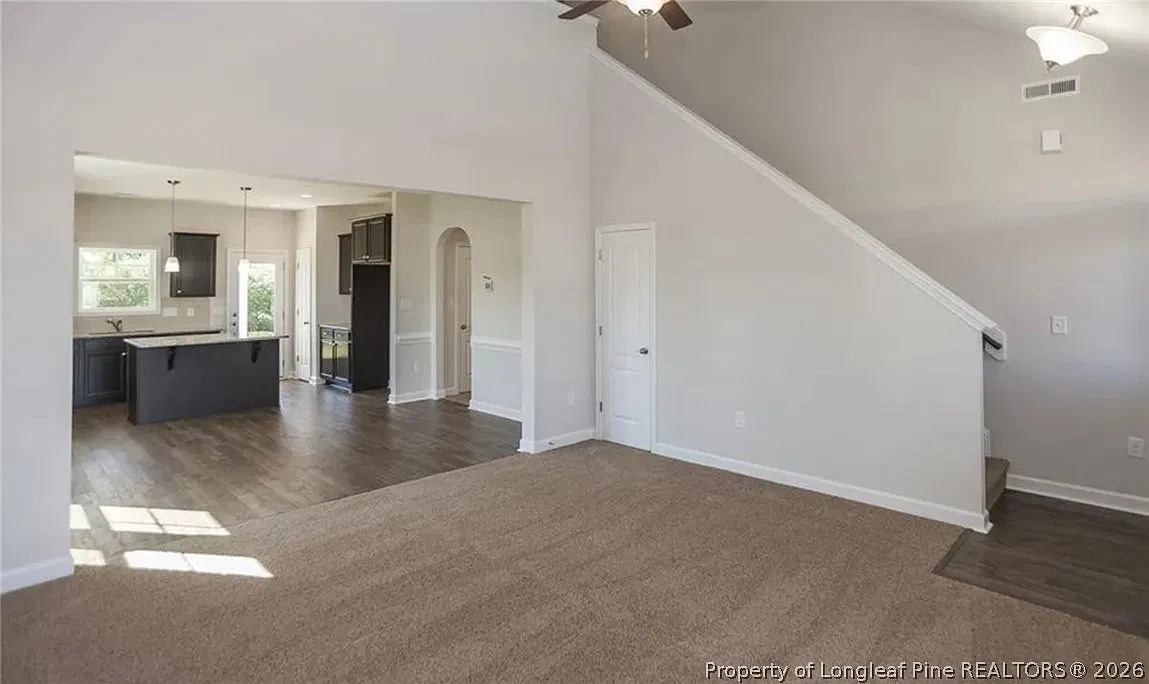 4 bed, 2.5 bath, 1894 sqft, $2,250 — Photo 2