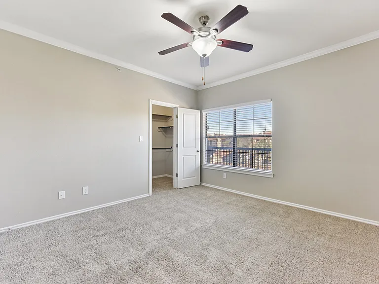 Waters Edge Apartment Homes — Photo 146