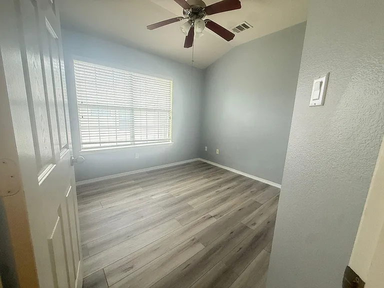 1900 Scofield Ridge Pkwy #2103 — Photo 13