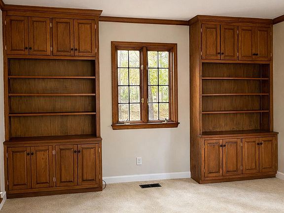 4th image of 511 S Wilkinson Drive