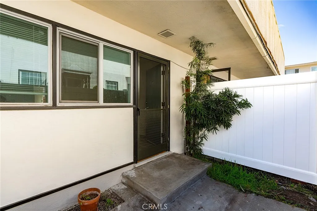 1 bed, 850 sqft, $2,250 — Photo 3