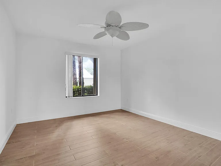 112 Inner Harbour Way — Photo 34