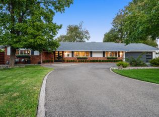 702 Gary Ct, Redding, CA 96002