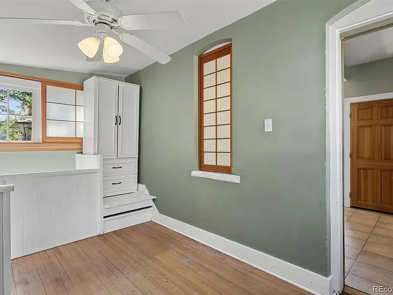 914 E Iowa Ave — Photo 19
