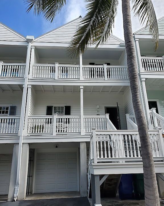 1st image of 3029 N Roosevelt Blvd APT 21